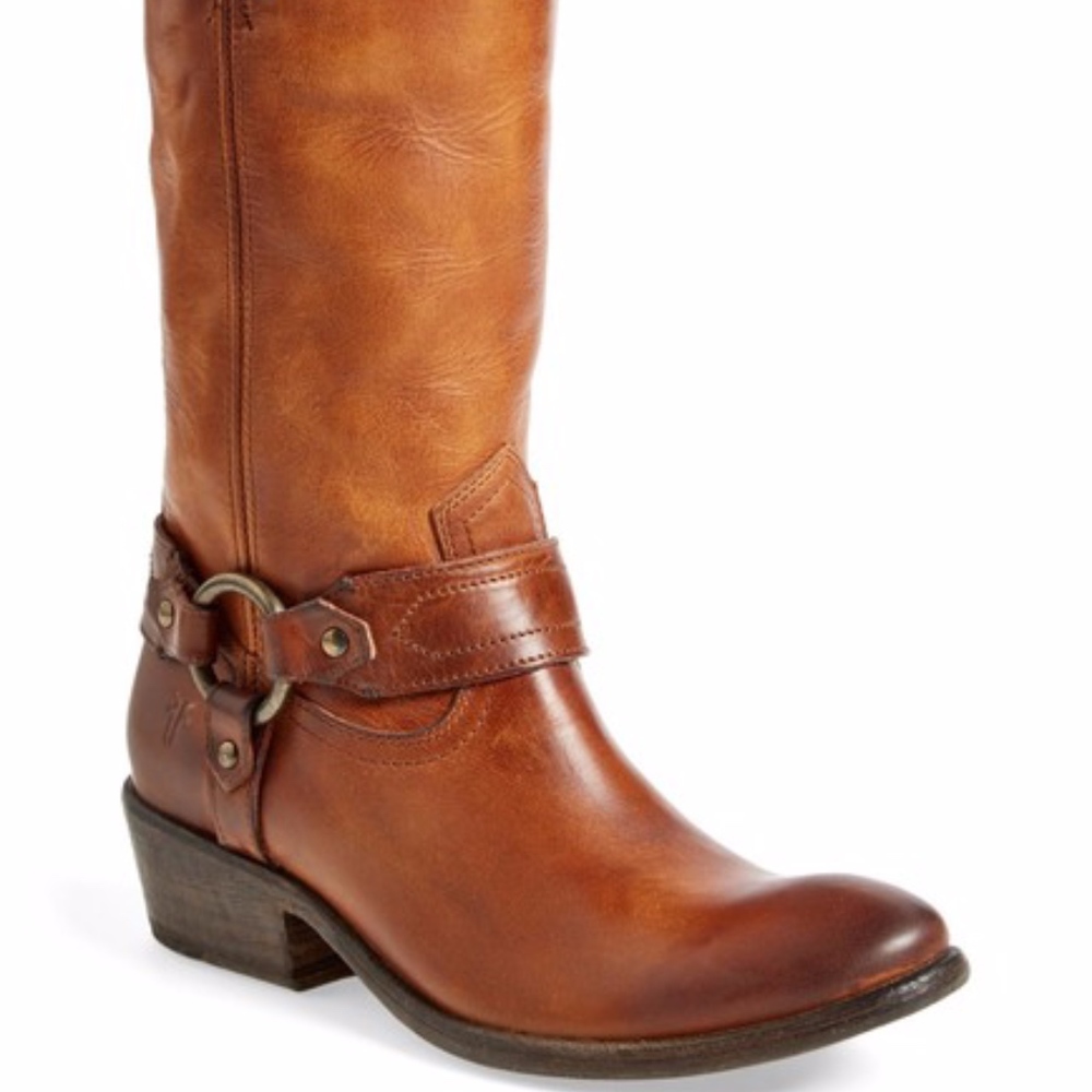 Frye Carson Boots Size 7.5 NWT and Box
